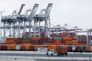 Container tại cảng Los Angles (California, Mỹ) tháng 10/2024