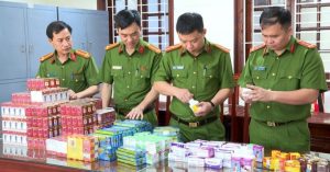 Thủ tướng: Làm rõ trách nhiệm cấp phép, kiểm định trong các vụ sữa giả, thuốc giả
