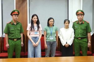 Thùy Tiên khi bị Cơ quan Cảnh sát điều tra Bộ Công an ra quyết định khởi tố