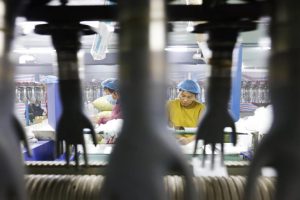 Trung Quốc đã phải chịu các biện pháp chống bán phá giá và chống trợ cấp từ nhiều quốc gia do lo ngại về dòng hàng hóa nhập khẩu từ nước này.