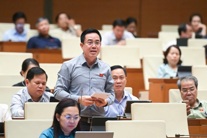 Đại biểu Nguyễn Văn Huy (Phó đoàn ĐBQH tỉnh Hưng Yên)