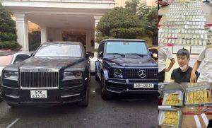 Xe sang và vàng thu giữ trong đường dây lừa đảo Mr Pips.